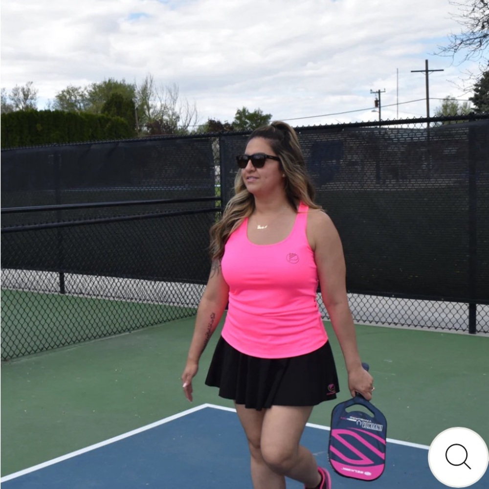TANK DRI-FIT NEON PINK